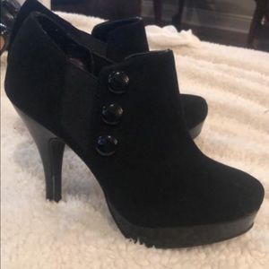 Heel booties